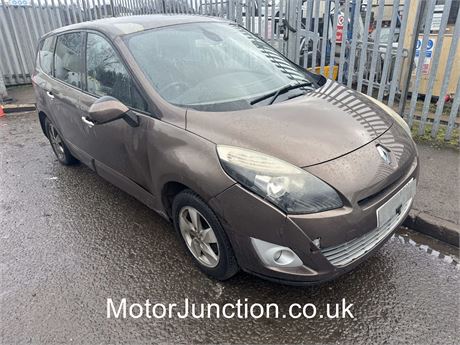 11 - BRONZE Renault Grand Scenic Dynamique TomTom dCi- EZWXCH