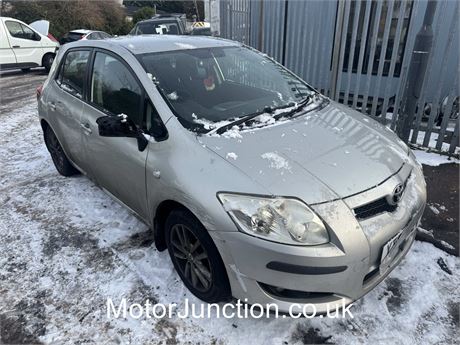 09 - SILVER Toyota Auris TR D-4D  UNRECORDED- EZWXEV