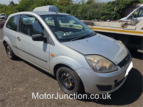 07 - SILVER Ford Fiesta Style UNRECORDED -  EZWEUX