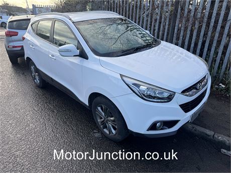 63 WHITE Hyundai ix35 SE CRDiUNRECORDED - EZWZVK