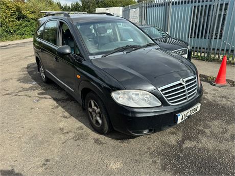 09 - BLACK SSANGYONG RODIUS 270 S PLUS UNRECORDED - EZW-HXF