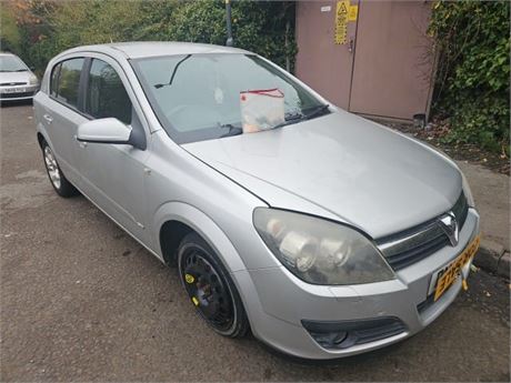 07 - SILVER VAUXHALL ASTRA SXI TWINPORT UNRECORDED  - EZW-THG