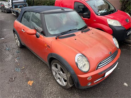 54 ORANGE MINI COOPER CONVERTIBLE UNRECORDED - EZW-LWJ