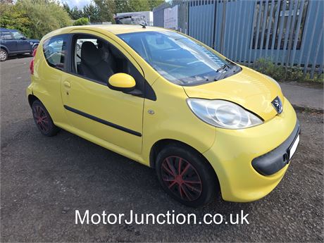 05 - YELLOW PEUGEOT 107 URBAN EZW-TAC