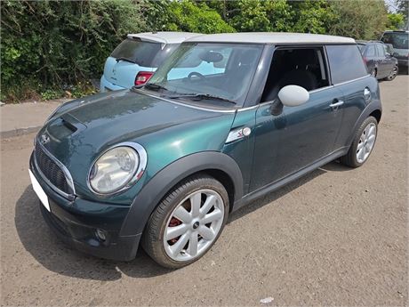 08 - GREEN MINI COOPER S UNRECORDED - EZW-HLM