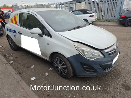 63 - WHITE Vauxhall Corsa CDTi ecoFLEX S/S - EZWLXU