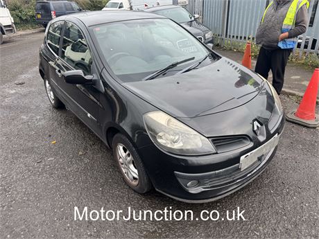 57 - BLACK Renault Clio Dynamique T 100 UNRECORDED - EZW-GZO