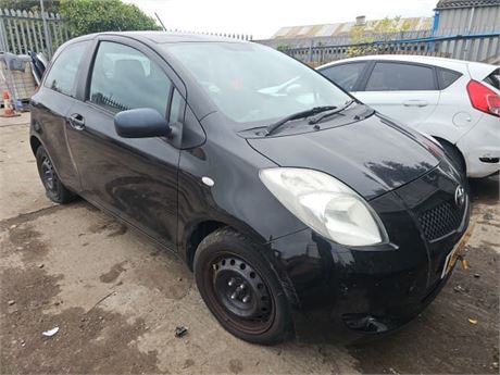 06 - BLACK TOYOTA YARIS T3 UNRECORDED - EZW-GWP