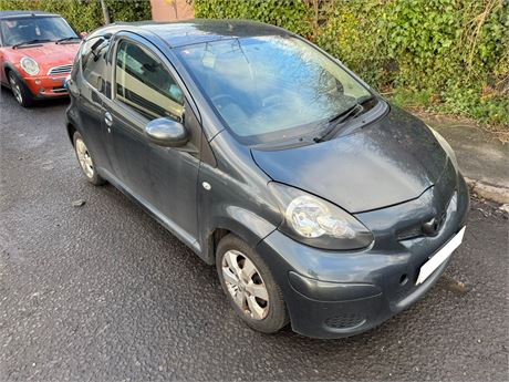 61 -GREY TOYOTA AYGO GO VVT-I UNRECORDED - EZW-OLO