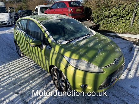 58 -  GREEN Ford Fiesta Zetec 96 - EZWXMR