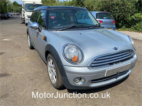 09 - SILVER Mini Cooper Clubman UNRECORDED-  EZWMHU