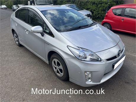 10 SILVER Toyota Prius T Spirit VVT-i CVT   EZWLYS
