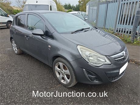 11 - GREY Vauxhall Corsa Sxi - EZW-WEK