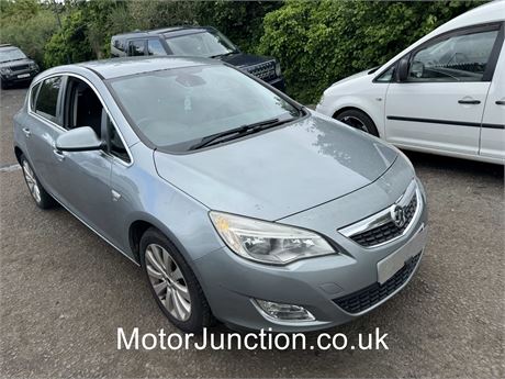 2011 - SILVER Vauxhall Astra SE UNRECORDED - EZWJUN