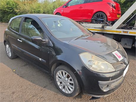 09 - BLACK Renault Clio Dynamique 16v EZWVDF