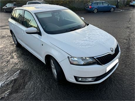 14 - WHITE SKODA RAPIDSPACEBACK GREENLINE TDICR  - EZW-FRL