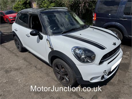 64 WHITE Mini Countryman Cooper SD EZWGGE