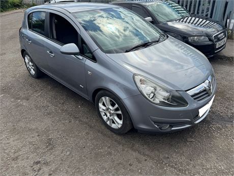 09 - SILVER VAUXHALL CORSA SXI A/C UNRECORDED  - EZW-ZJZ