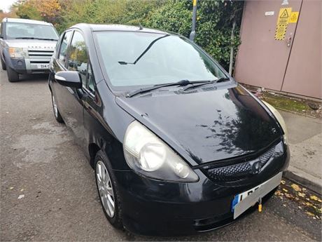 55 - BLACK HONDA JAZZ SE CVT - EZW-DJD