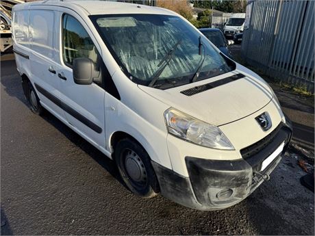 08 - 	WHITE PEUGEOT EXPERT HDI SWB UNRECORDED - EZW-JBY