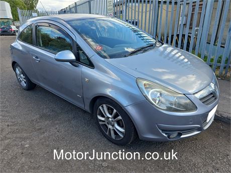 59 - SILVER VAUXHALL CORSA SXI  UNRECORDED EZW-MYC