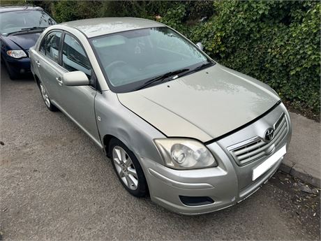 06 - SILVER TOYOTA AVENSIS T3-S  UNRECORDED  - EZW-MTF