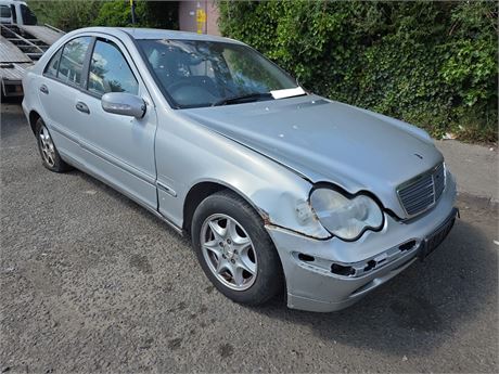 04 SILVER MERCEDES C180 KOMP. CLASSIC SE AUTO UNRECORDED - EZW-FUV