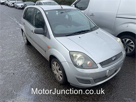 06 - SILVER Ford Fiesta Style Climate UNRECORDED  - EZWLWG