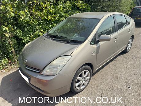 09 - BRONZE TOYOTA PRIUS T3 VVT-I AUTO UNRECORDED EZW-WDY