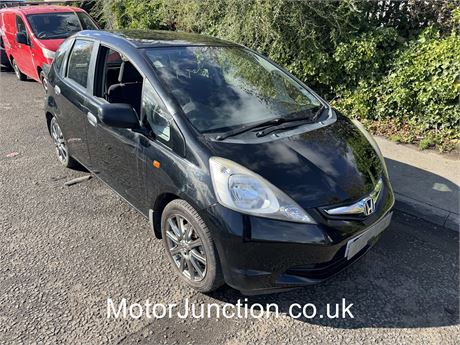 10 - BLACK HONDA JAZZ I-VTEC SI EZW-YOX