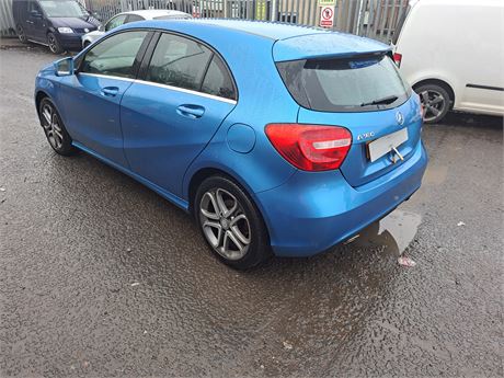 15 -MERCEDES  A180 BLUEEFFICIENCY SPORT-TLDVYL