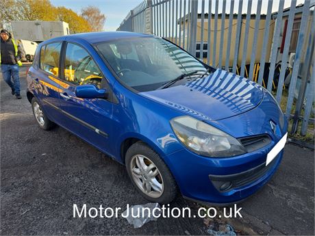 57 - BLUE Renault Clio Dynamique T 100 - EZW-ATV