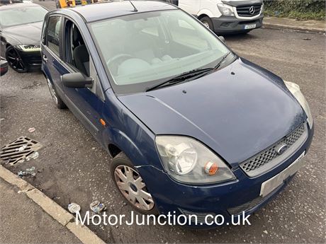 08 - BLUE Ford Fiesta Style UNRECORDED - EZWDYV