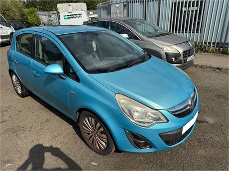 11  BLUE VAUXHALL CORSA SE AUTO UNRECORDED - EZW-FEJ
