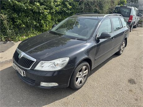 59 - BLACK SKODA OCTAVIA ELEGANCE TDI  UNRECORDED - EZW-NMA