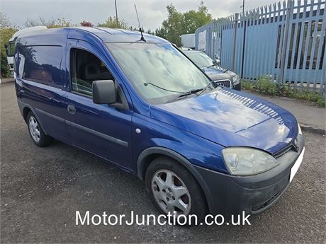 09 - BLUE VAUXHALL COMBO 2000 CDTI UNRECORDED  EZW-UYC