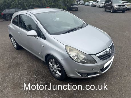 08 - SILVER VAUXHALL CORSA SXI A/C  EZW-NBD