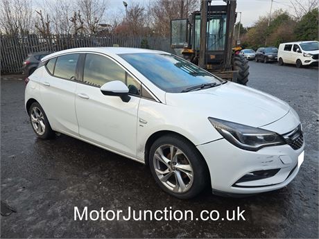 66 - WHITE Vauxhall Astra SRi ecoFLEX S/S - EZWJTX