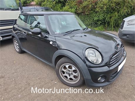 61 - BLACK MINI ONE UNRECORDED - EZW-XTA