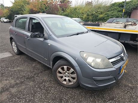 54 - GREY VAUXHALL ASTRA CLUB TWINPORT UNRECORDED - EZW-CHH