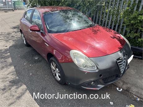 12 RED Alfa Romeo Giulietta Lusso JTDM-2 S/S  - EZWZLO