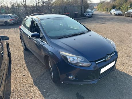 12 - BLUE FORD FOCUS ZETEC TURBO - EZW-OJM