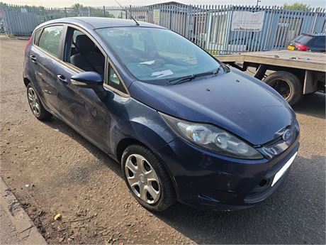 11 - BLUE FORD FIESTA EDGE TDCI 68 - EZW-BJX
