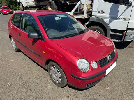03 - RED VOLKSWAGEN POLO E UNRECORDED - EZW-XMH