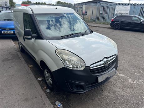 13 WHITE VAUXHALL COMBO 2000 L1H1 CDTI UNRECORDED - EZW-RUH