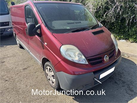 11 - RED NISSAN PRIMASTAR UNRECORDED -  EZWNHZ