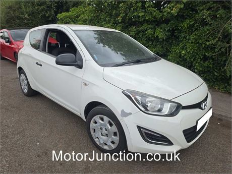 12  WHITE Hyundai i20 Classic UNRECORDED - EZWWHK