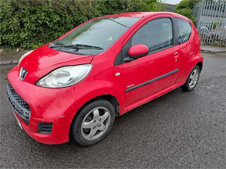 09 - RED PEUGEOT 107 VERVE UNRECORDED - EZW-NFC