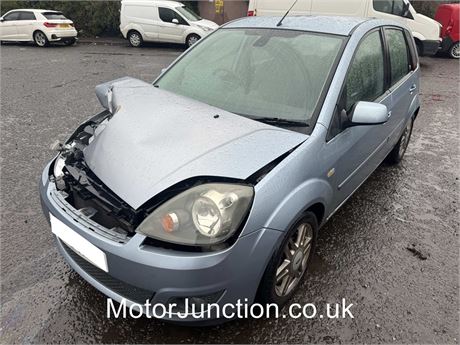 06 - BLUE Ford Fiesta Ghia - EZWHFP