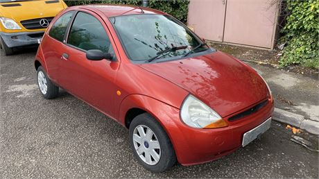 57 - RED FORD KA STYLEUNRECORDED - EZW-AEU